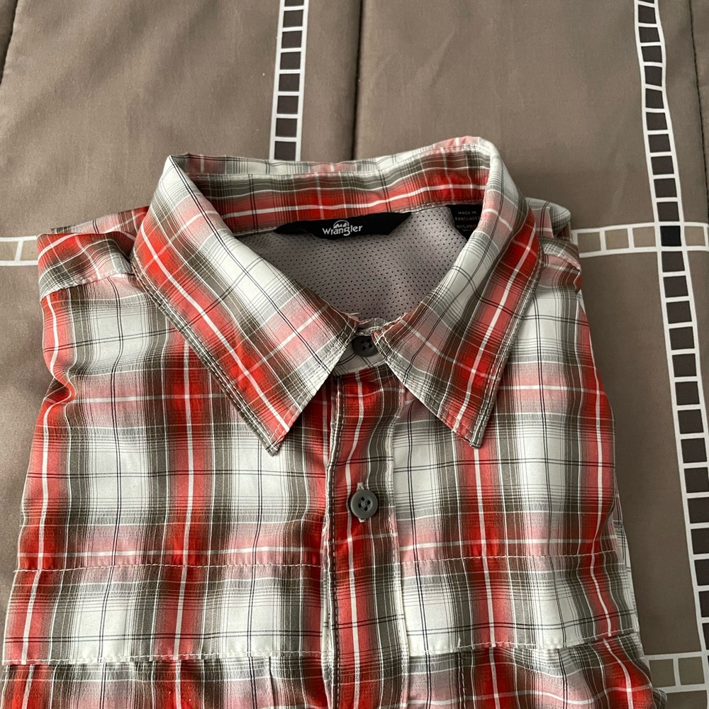 Wrangler Men's Red and Gray Plaid Shirt